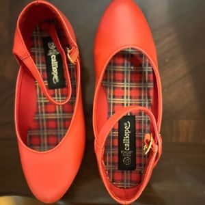 Rare find new size 12 girls dress shoe reddish/orange in box